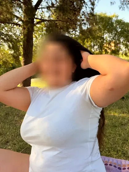 Anja, 23