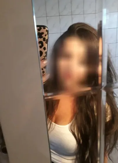 Luisa, 24