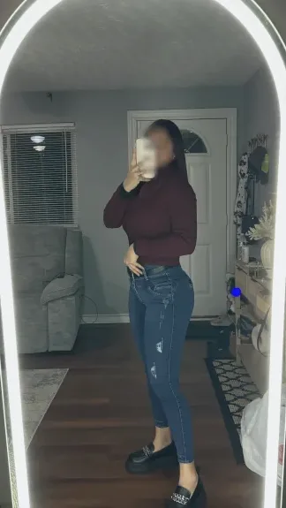Sophie, 29