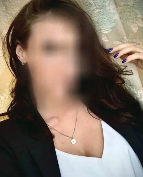 Stefanie, 33