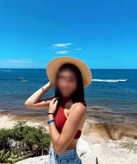 Stefanie, 22